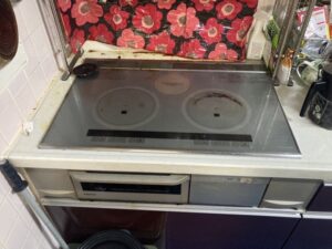 愛媛キッチン取付け隊　IHヒーターの取替　施工前